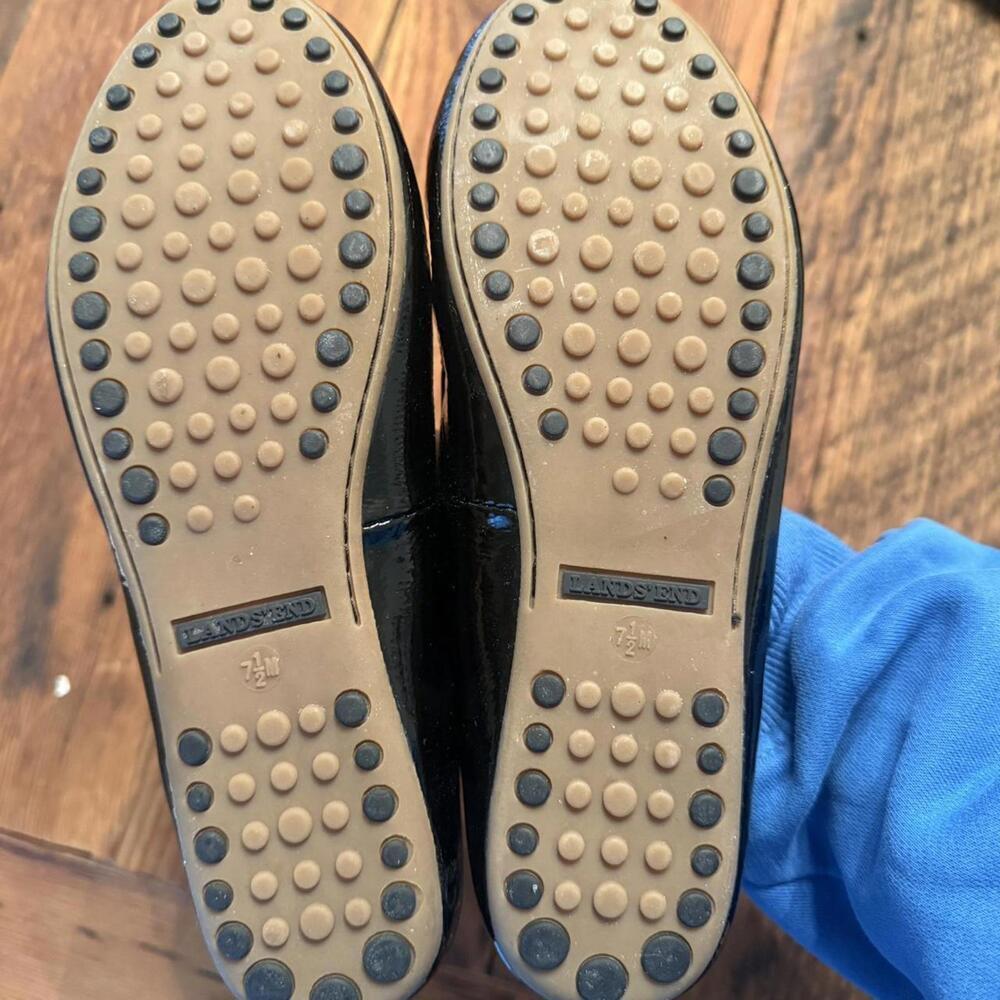 Lands End black patent leather loafers in box - Picture 5 of 8